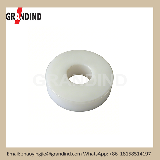 사례 연구: GRANDIND® CNC 정밀 나일론 지지 기둥(GI-CNC-PT-003)으로 전자 장비의 조립 안정성 향상